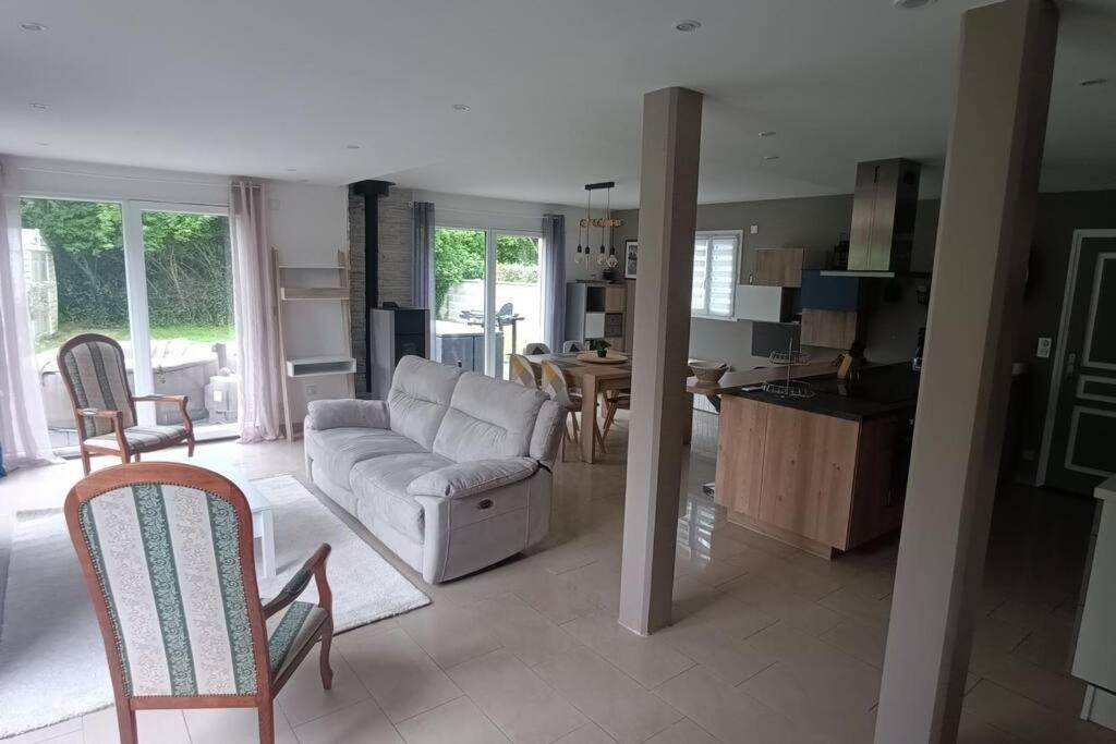 Grande Maison Entiere De 120M2 Epron Dış mekan fotoğraf